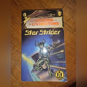 FIGHTING FANTASY gamebook 27 - STAR STRIDER - no writing inside - solo RPG